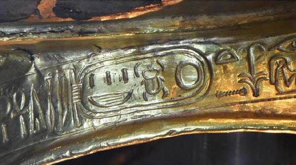 Reeves: la maschera di Tutankhamon era di Nefertiti - Djed Medu