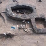 Saqqara, scoperte tombe di Antico Regno con 9 statue in pietra e una mummia di 4300 anni - Djed Medu
